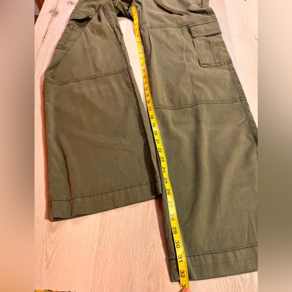 NWT Garage Lucy Fluid Cargo Pant in Python Green, Size 3 - Picture 9 of 10